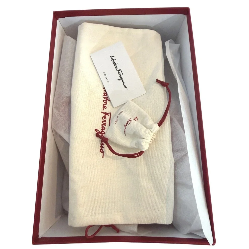 Salvatore Ferragamo excellent pre